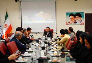 نشست صمیمانه سرپرست دانشگاه با مدیران و همکاران حوزه دانشجویی دانشگاه بیرجند