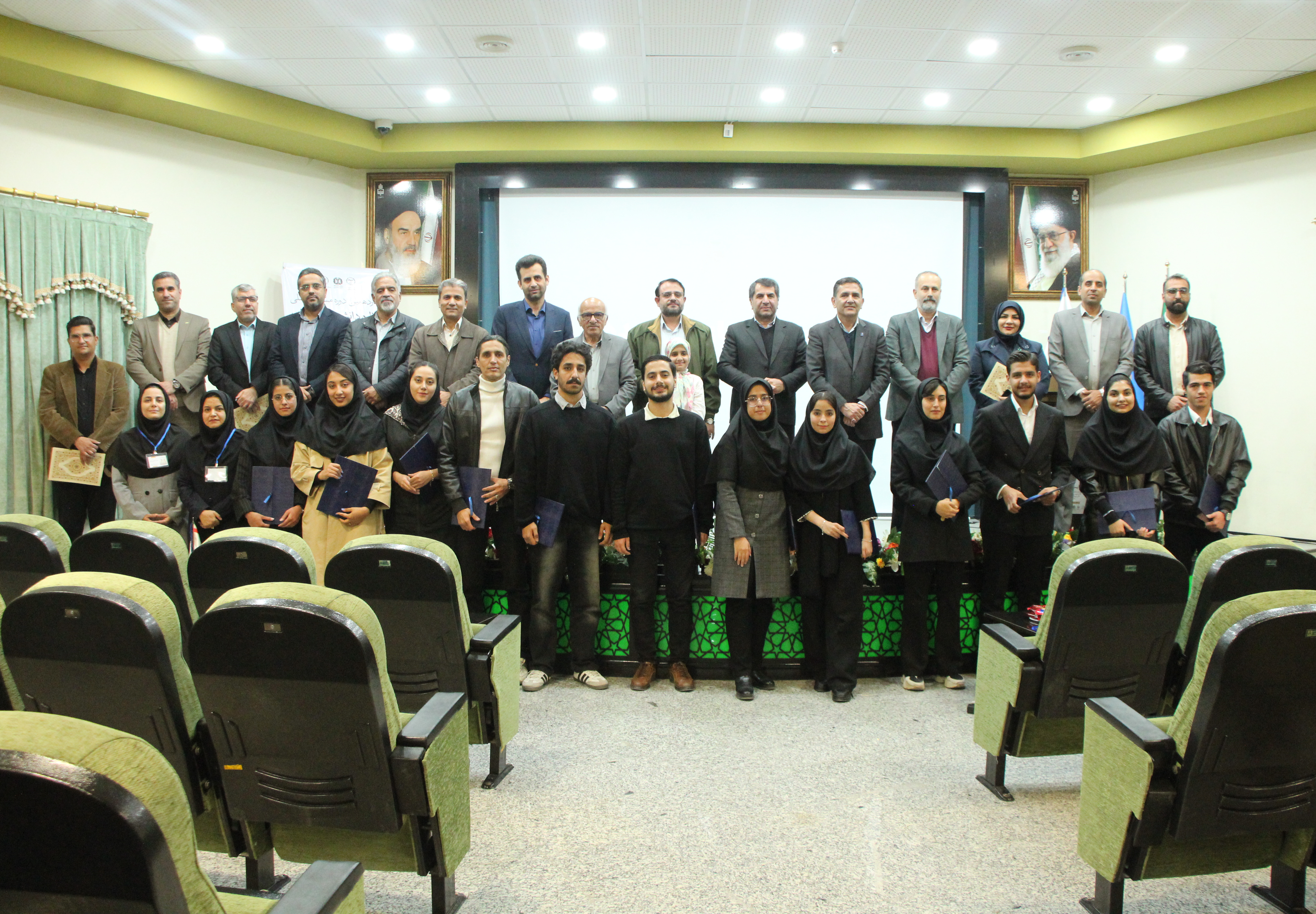 گفت‌وگوی دوسویه راهکار حل مسائل دانشگاهی است/ معرفی برگزیدگان چهاردهمین دوره مسابقات مناظره دانشجویان ایران در خراسان‌جنوبی