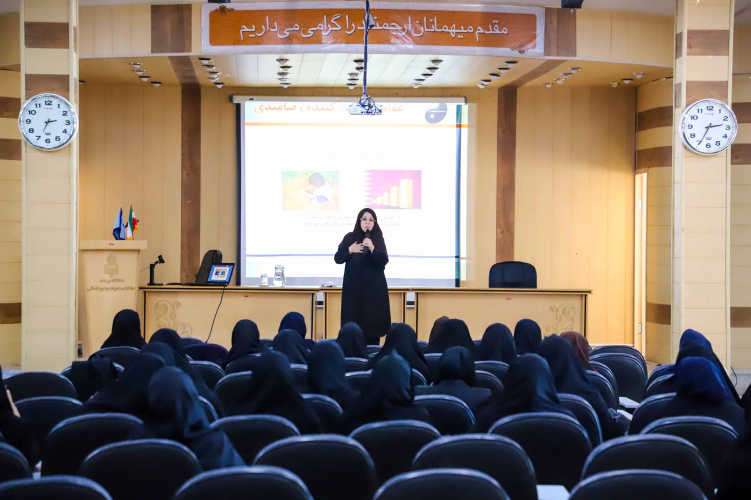 برگزاری کارگاه " از زندهمانی تا زندگانی"
